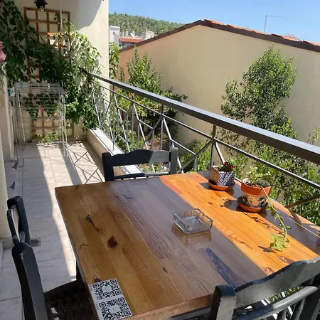 Old Town: Castle View House Apartment Thessaloniki